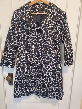 Luii Black and White Giraffe-Print Button Jacket